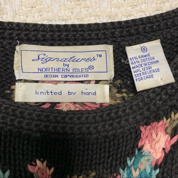 *VINTAGE* Signature by Northern Isles Sweater - Picture 3 of 6